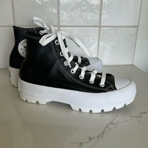 Women’s  Converse Chuck Taylor Leather